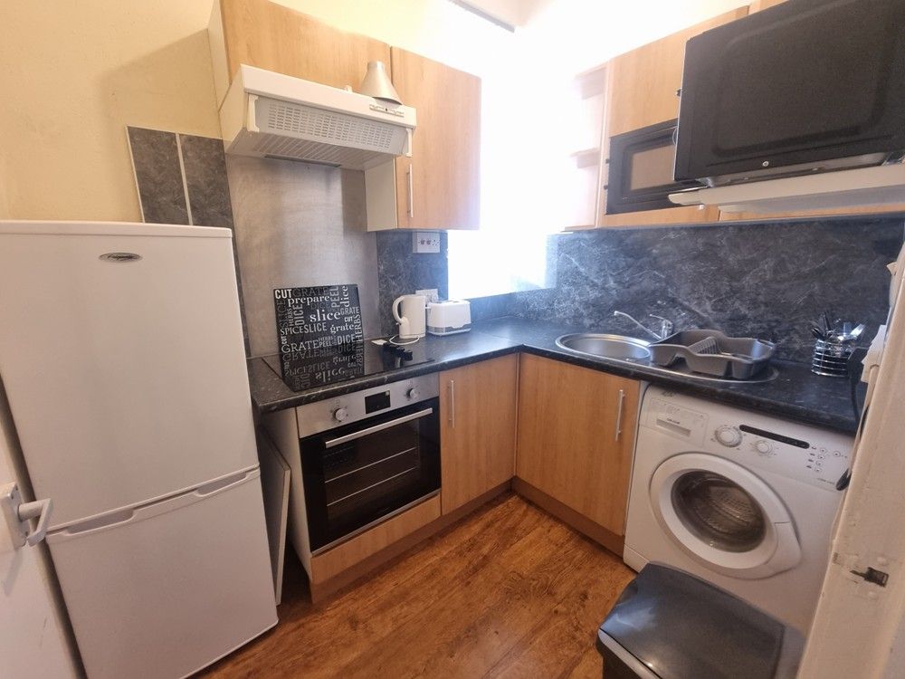 Property photo 2 of 5 Kitchen
