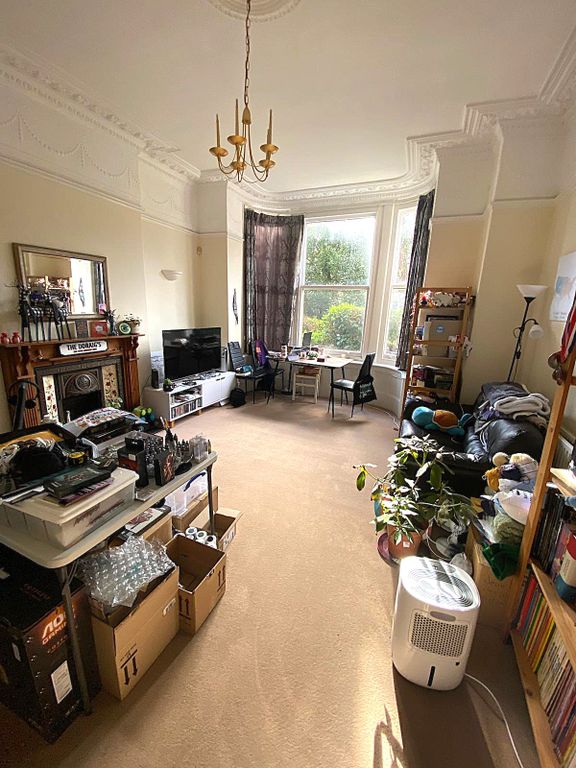 Property photo 2 of 6