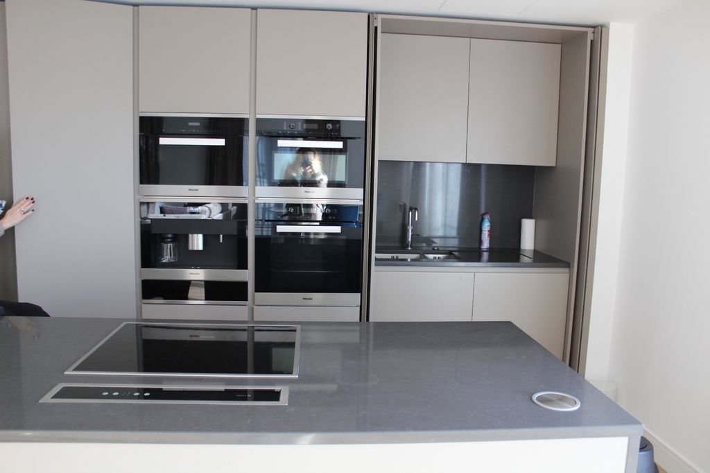 Property photo 3 of 12 Kitchen