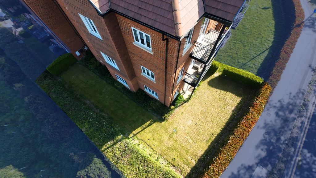 Property photo 2 of 14 Pbox-Img.Png