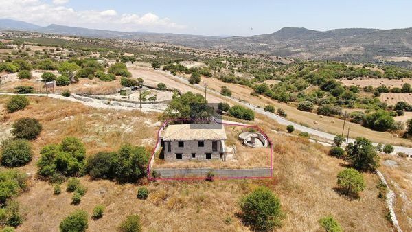 Property photo 1 of 5