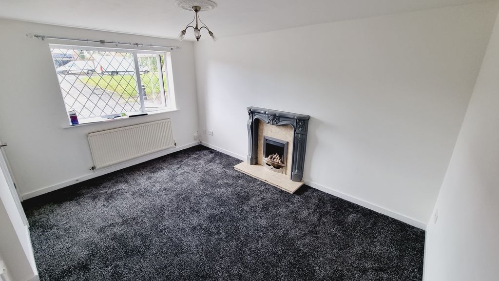 Property photo 2 of 11 Front