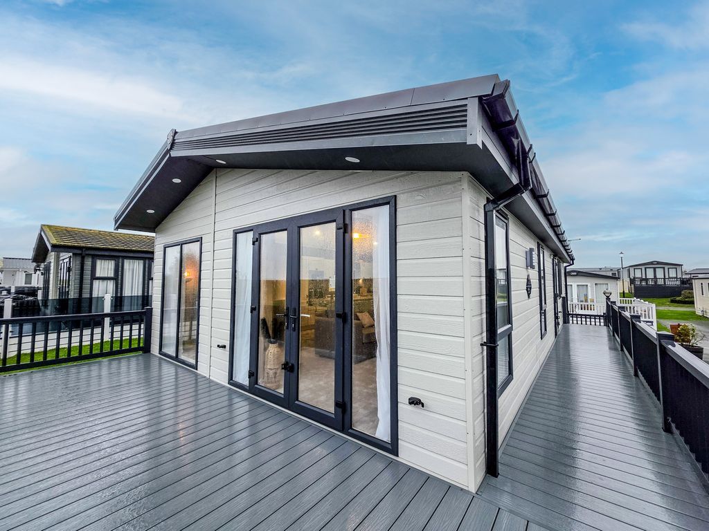 Property photo 1 of 20 Rye Harbour Holiday Home