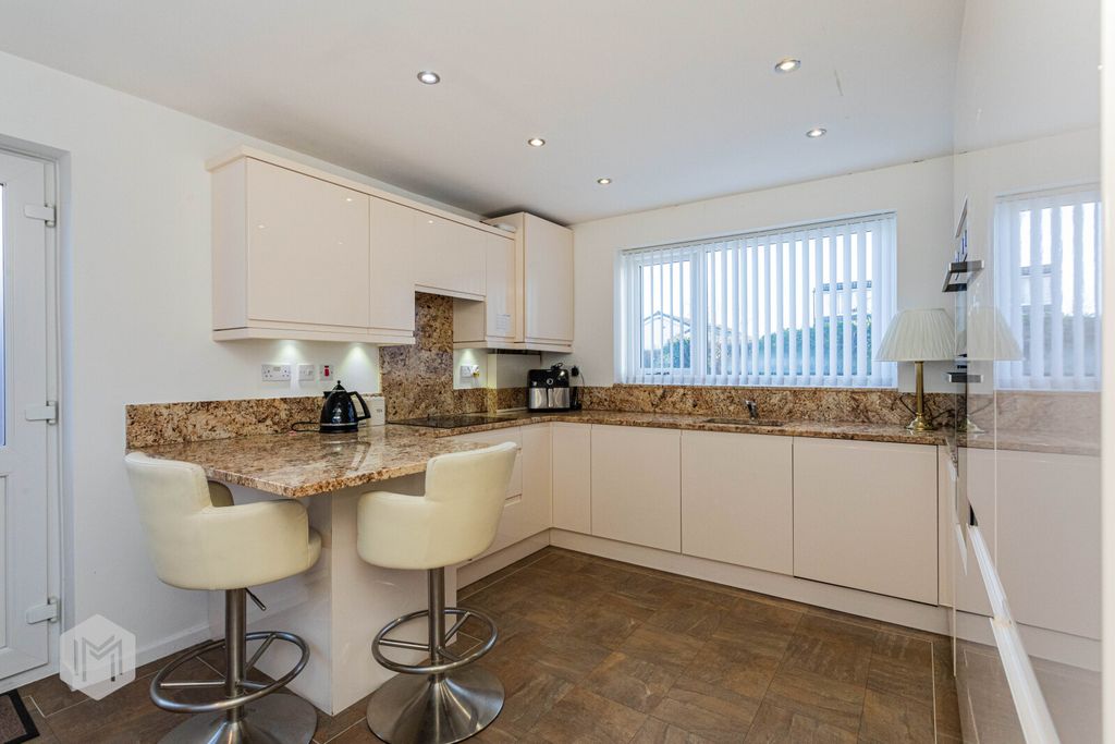 Property photo 2 of 20 Picture No. 13