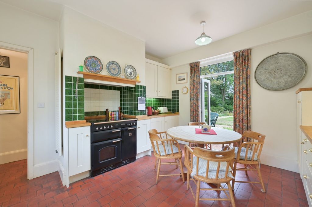 Property photo 2 of 20 Kitchen