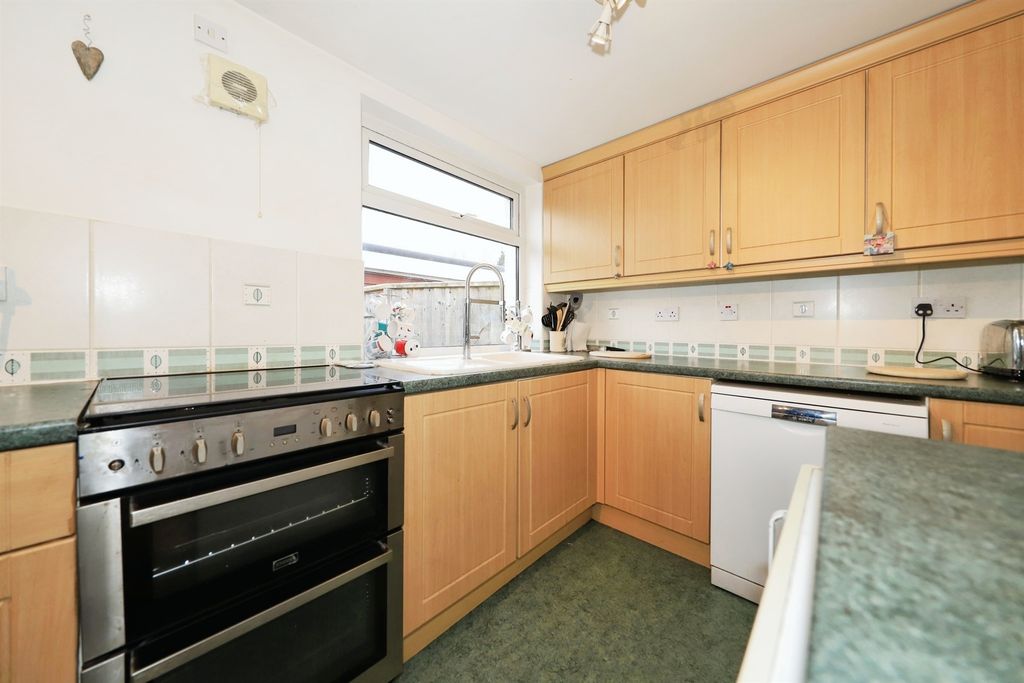 Property photo 3 of 16
