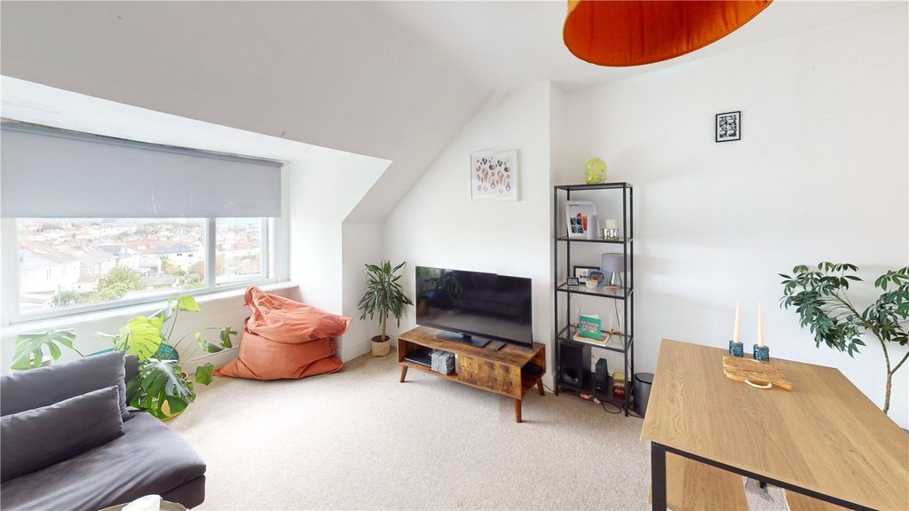 Property photo 2 of 8 Picture No. 03