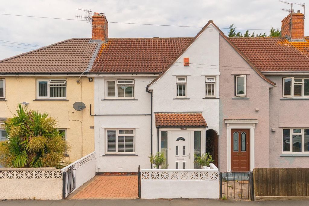 Property photo 2 of 41 1M6R2Br - External B.Jpg