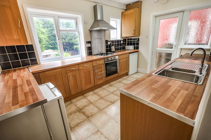 Property photo 3 of 11 Photo 8