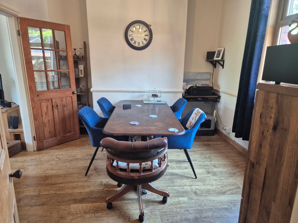 Property photo 3 of 8 Dining Room