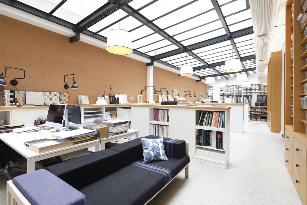 Property photo 1 of 9 A Lovely Commercial Premises Near Rue De Charonne