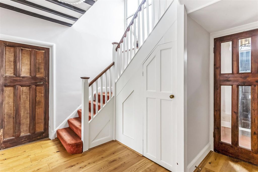 Property photo 3 of 27 2-Beresford-Road-14.Jpg