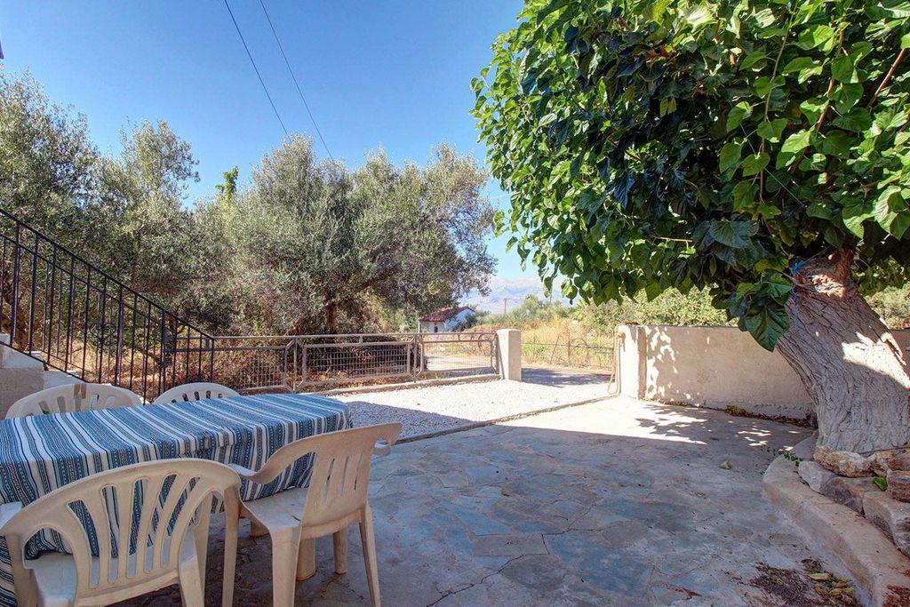 Property photo 3 of 32