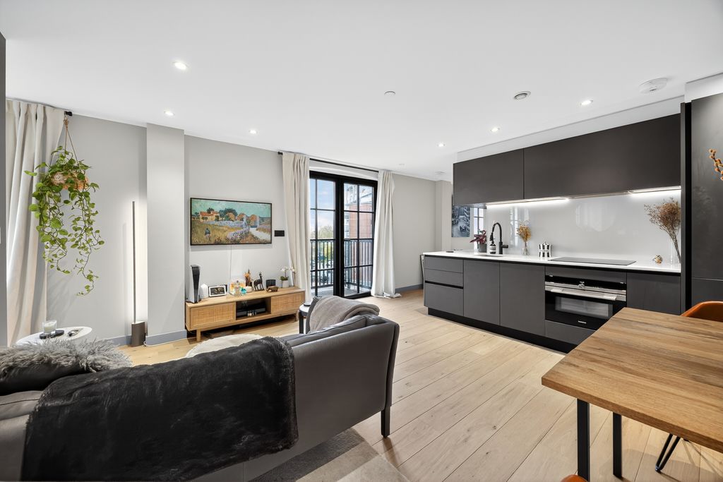 Property photo 2 of 17 Open Plan Living