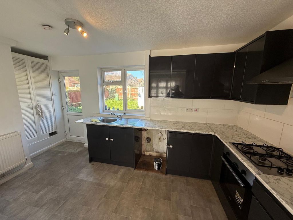 Property photo 2 of 15 Photo 7