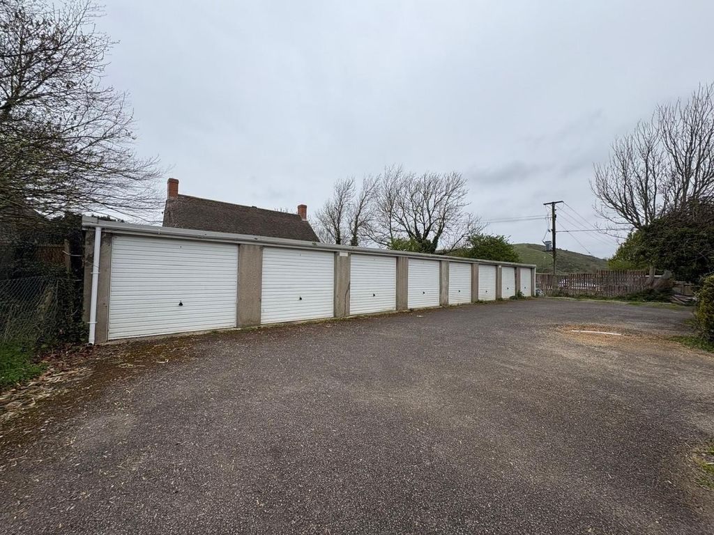 Property photo 1 of 7 1.Jpg