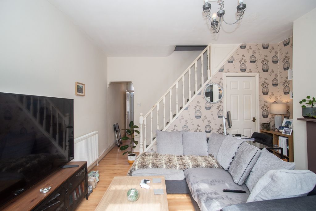 Property photo 2 of 14