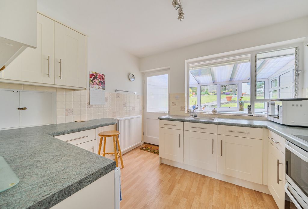 Property photo 2 of 21 1450680-13-69F0c5...