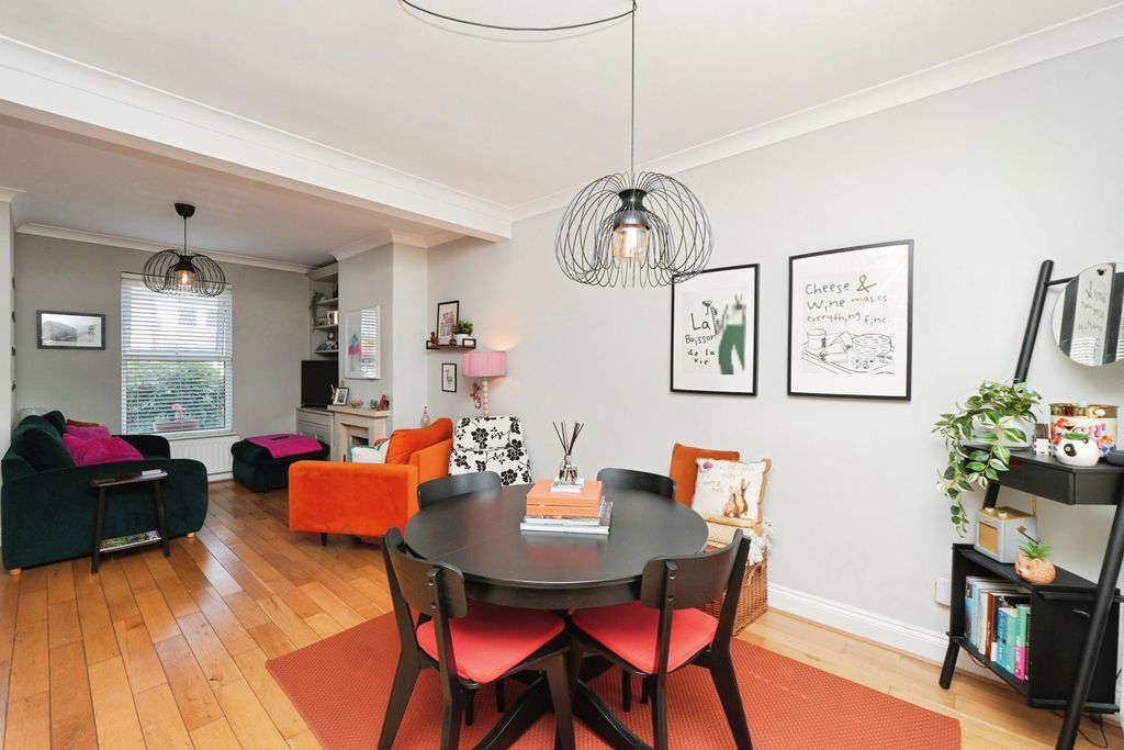 Property photo 3 of 19 Pbox-Img.Jpg
