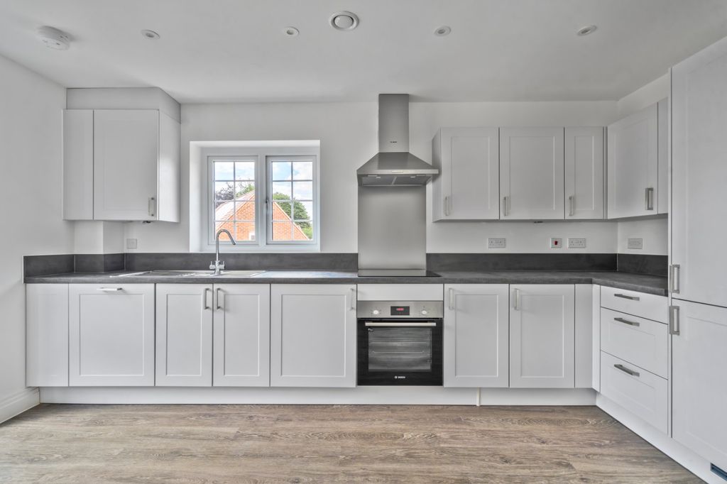 Property photo 2 of 10 Picture No. 03