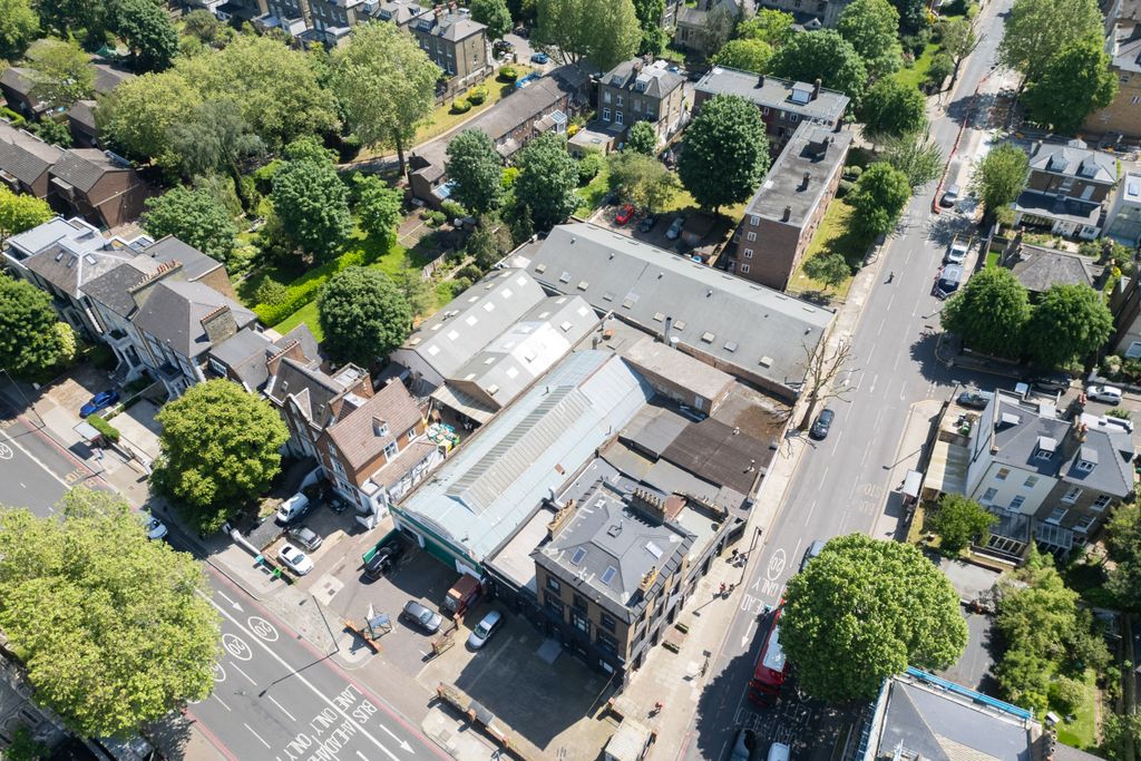 Property photo 3 of 16 392A Camden Road, And 1 Hillmarton Road, Islington, London, N7 0Sj