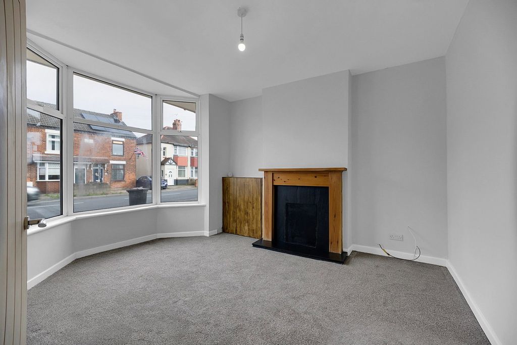 Property photo 3 of 25