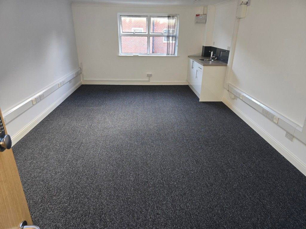 Property photo 3 of 4 Photo 5