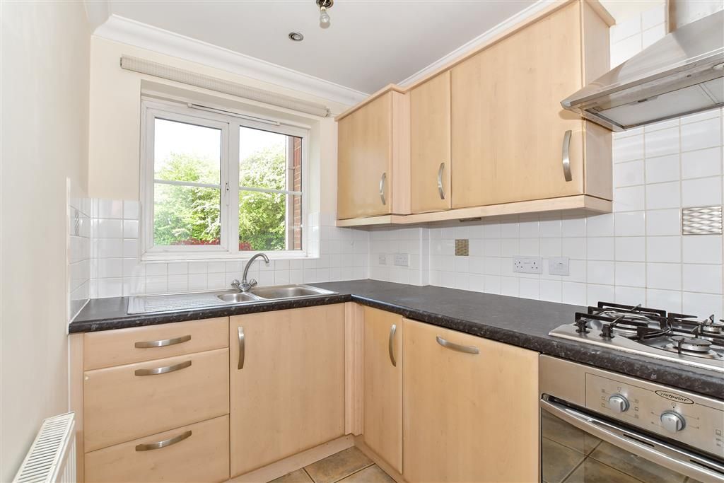 Property photo 2 of 6 Lounge