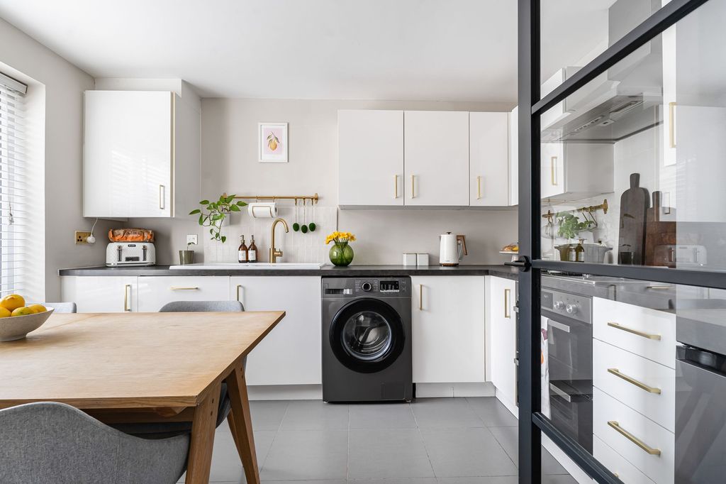 Property photo 3 of 22