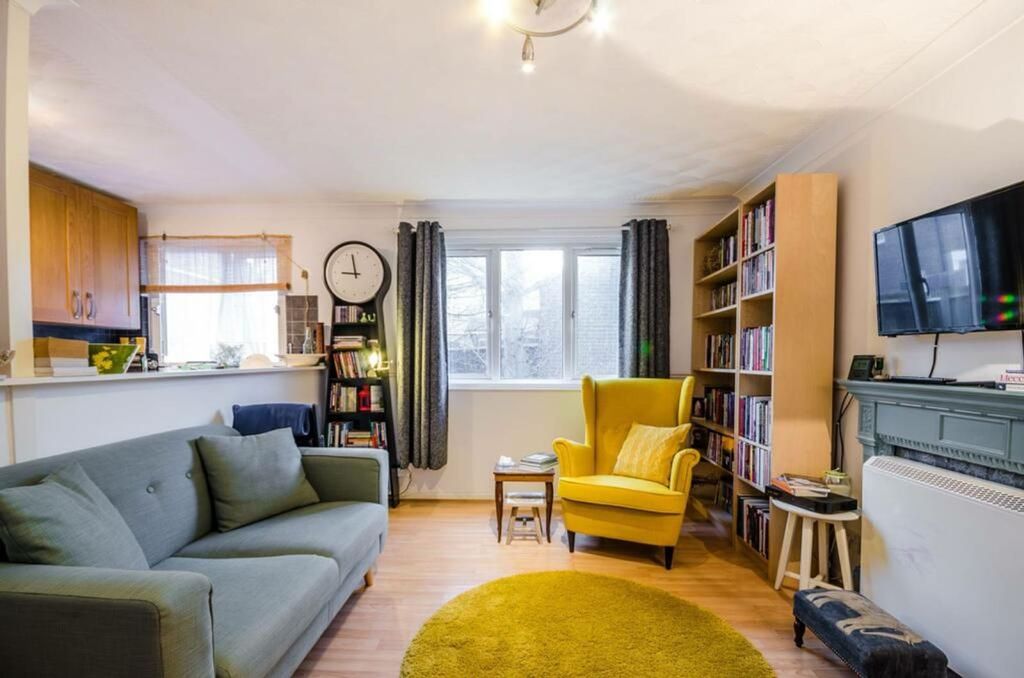 Property photo 2 of 8