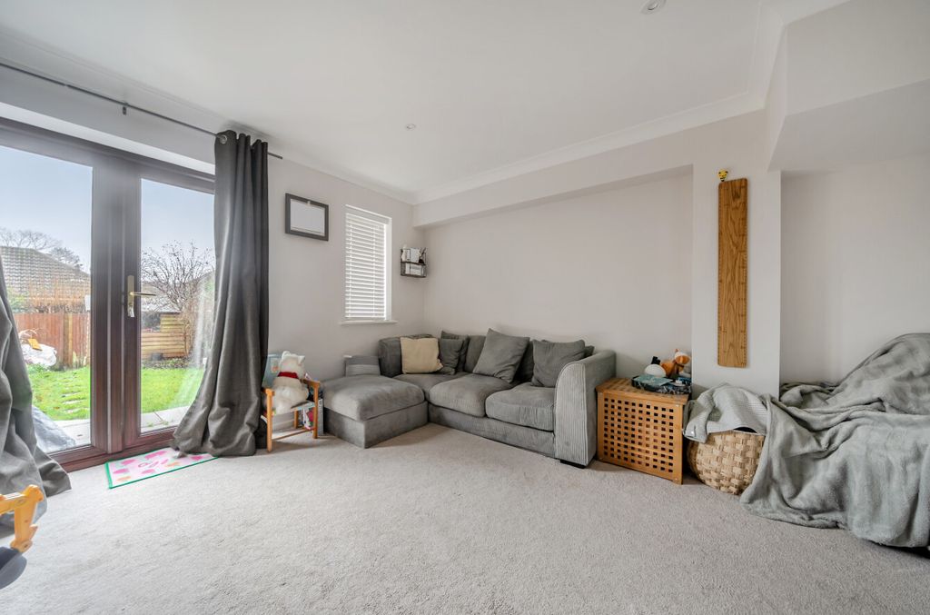 Property photo 2 of 10 1396198-11-6960E9...