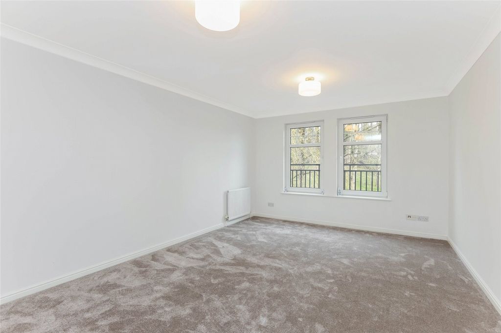 Property photo 2 of 20 Picture No. 04