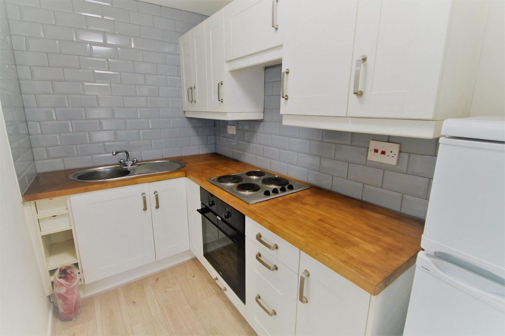 Property photo 2 of 7 36 Bevelwood 1.Jpg