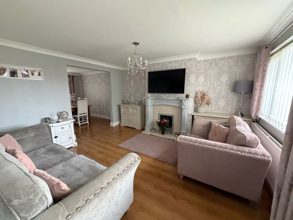 Property photo 3 of 9 741207D5-7Ca7-477C-8914-D0830A581B47