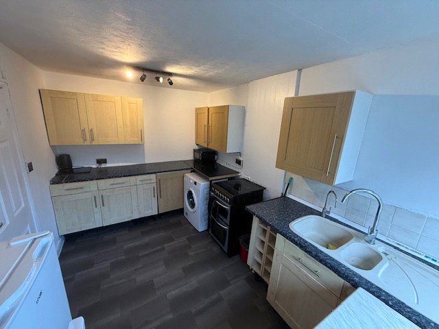 Property photo 2 of 10 Picture No. 21