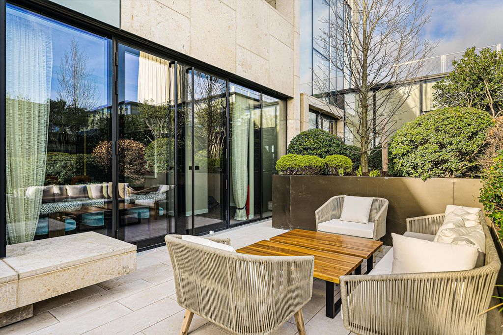 Property photo 3 of 22 Image