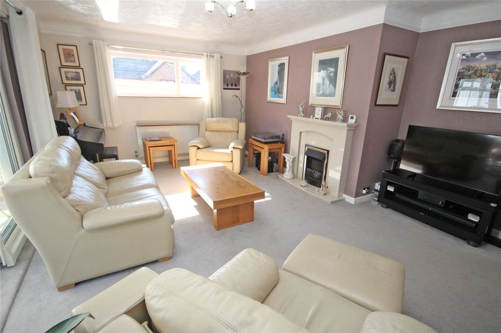 Property photo 3 of 19 Picture No. 11