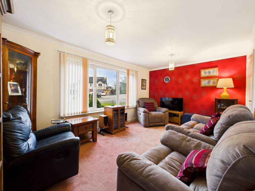 Property photo 3 of 18