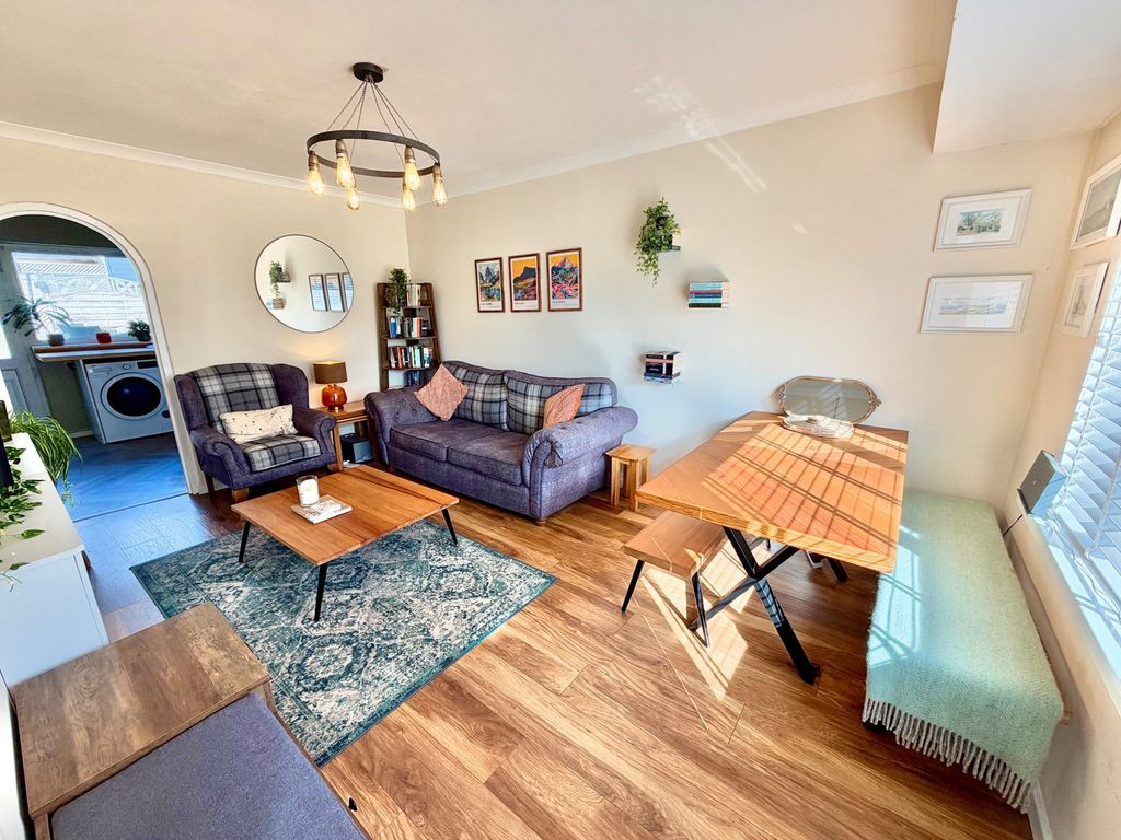Property photo 2 of 14