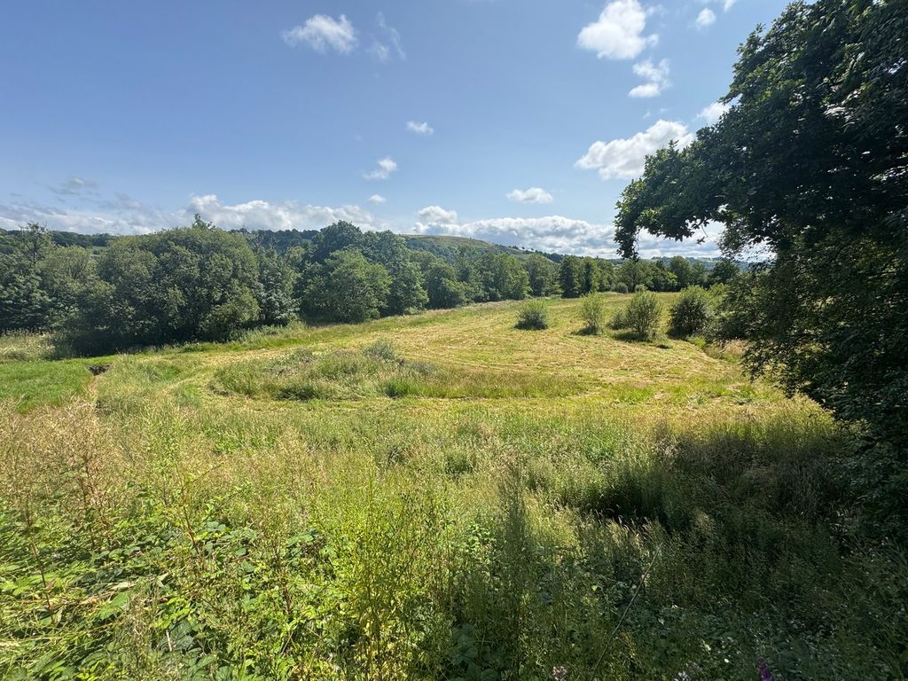 Property photo 2 of 5