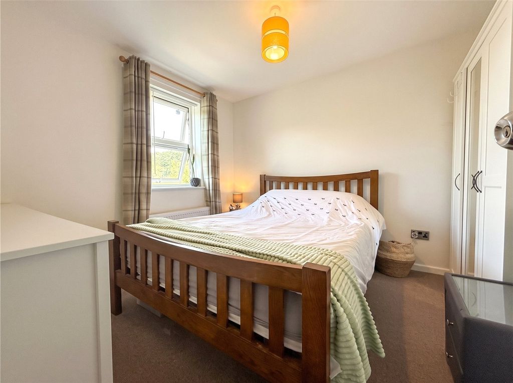 Property photo 3 of 21 Picture No. 25