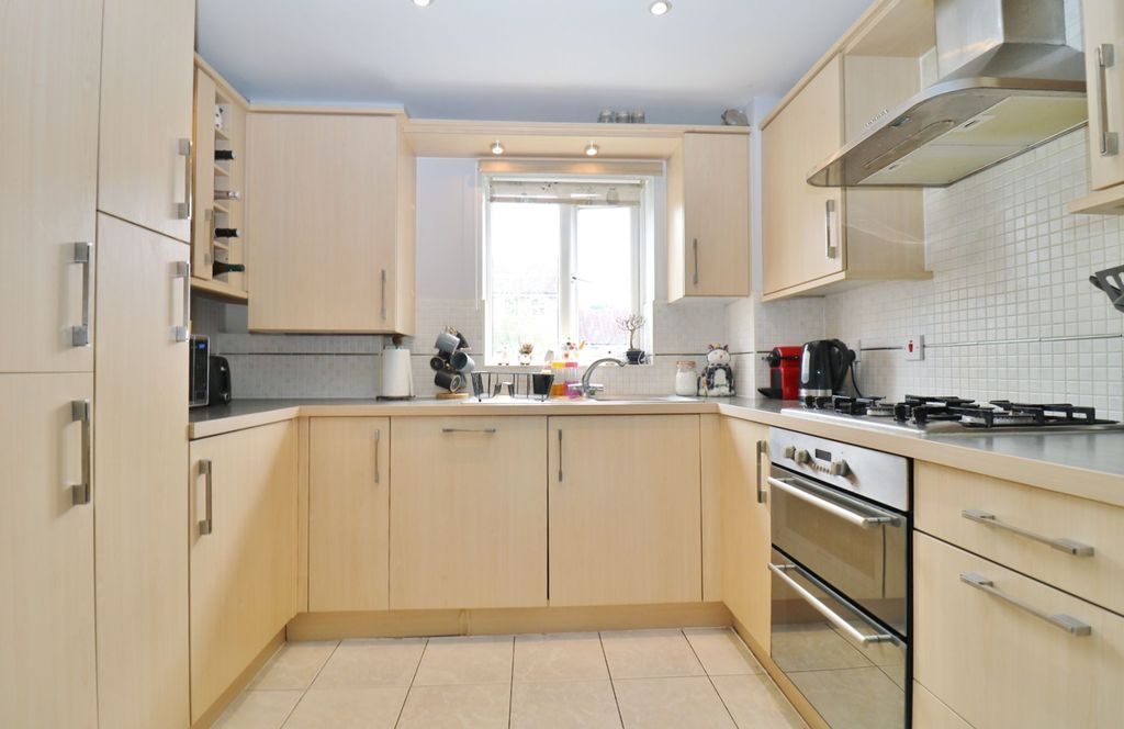 Property photo 3 of 13
