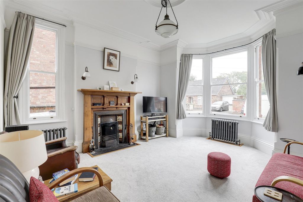 Property photo 3 of 34 2296.Jpg