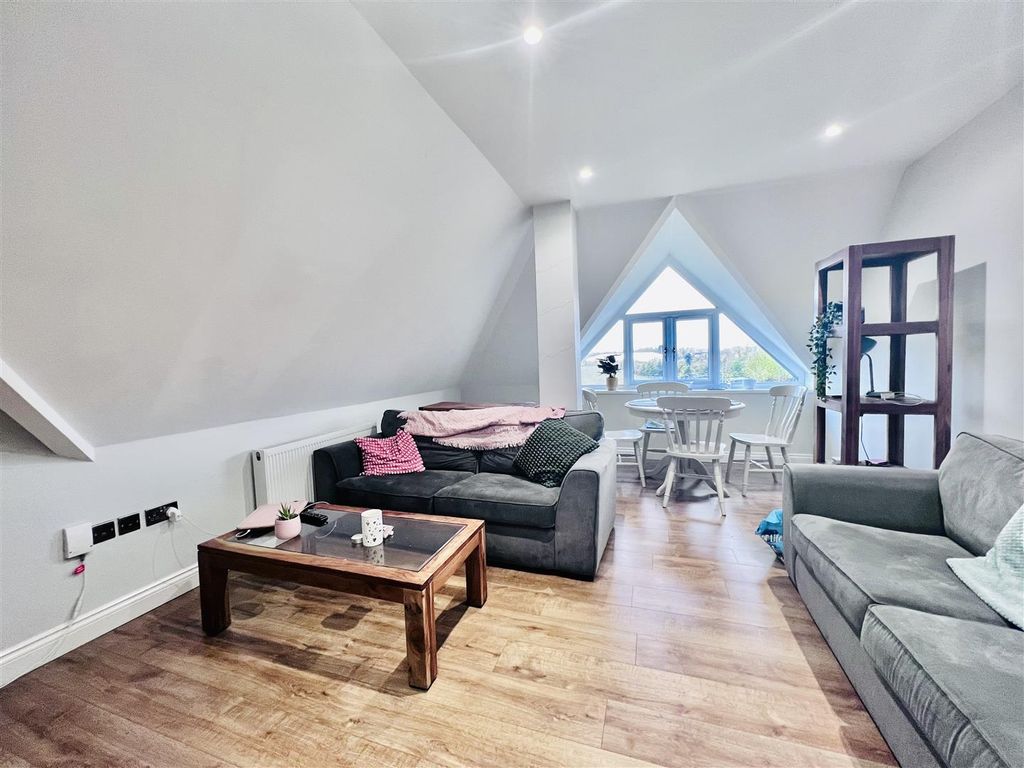 Property photo 1 of 12 Living Room