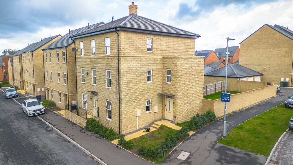 Property photo 1 of 18 Drone