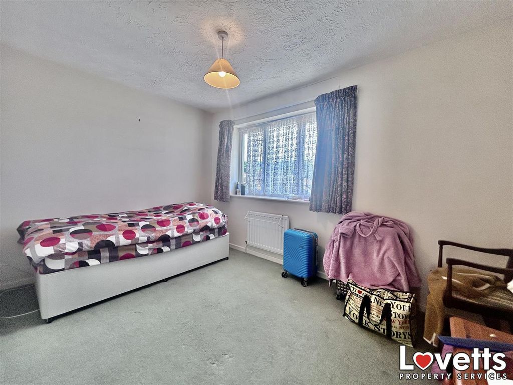 Property photo 2 of 11 Bedroom 1