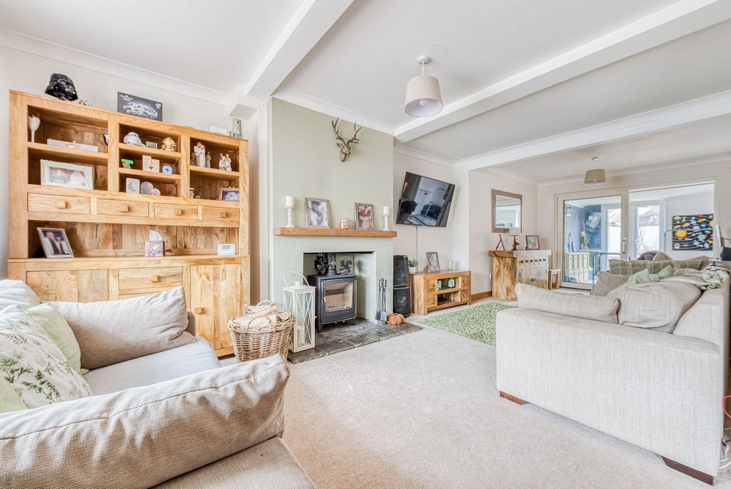 Property photo 2 of 24