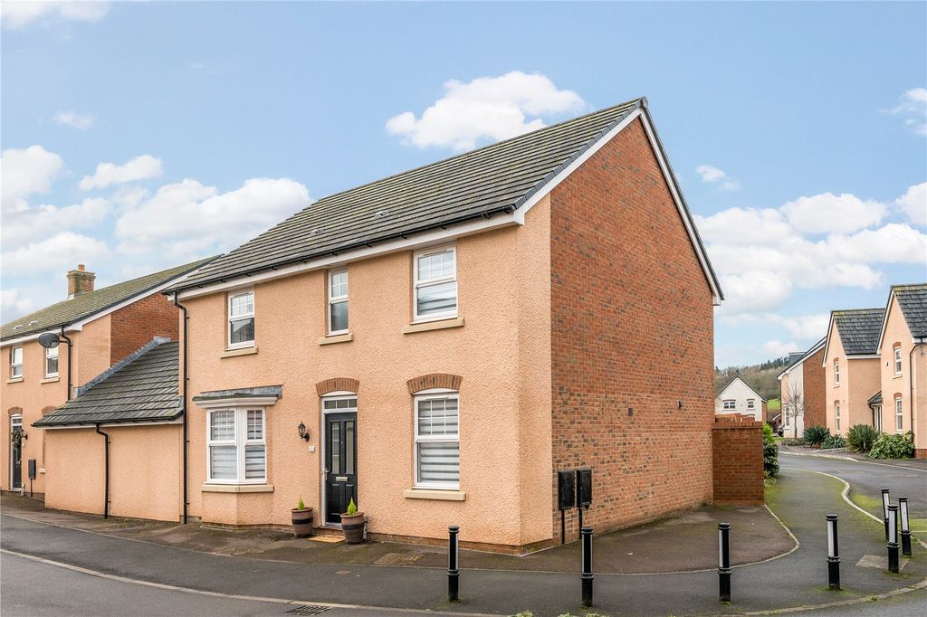 Property photo 1 of 22 Picture No. 02