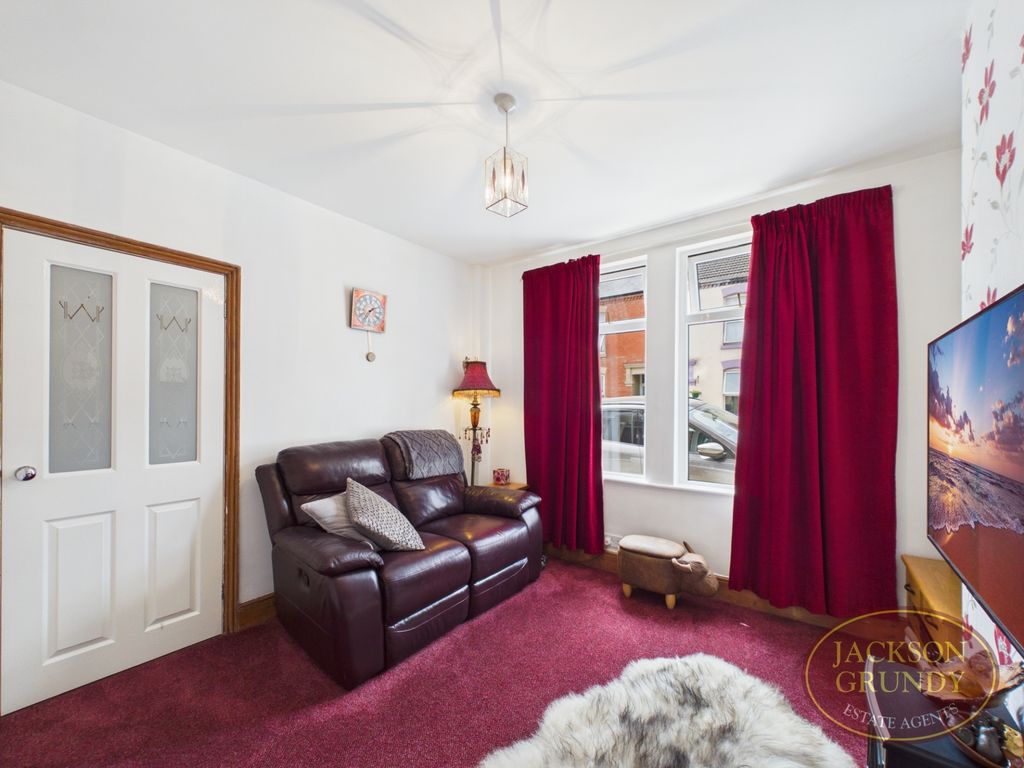 Property photo 2 of 19 Roe Road