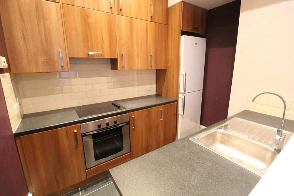 Property photo 1 of 6 Kitchen